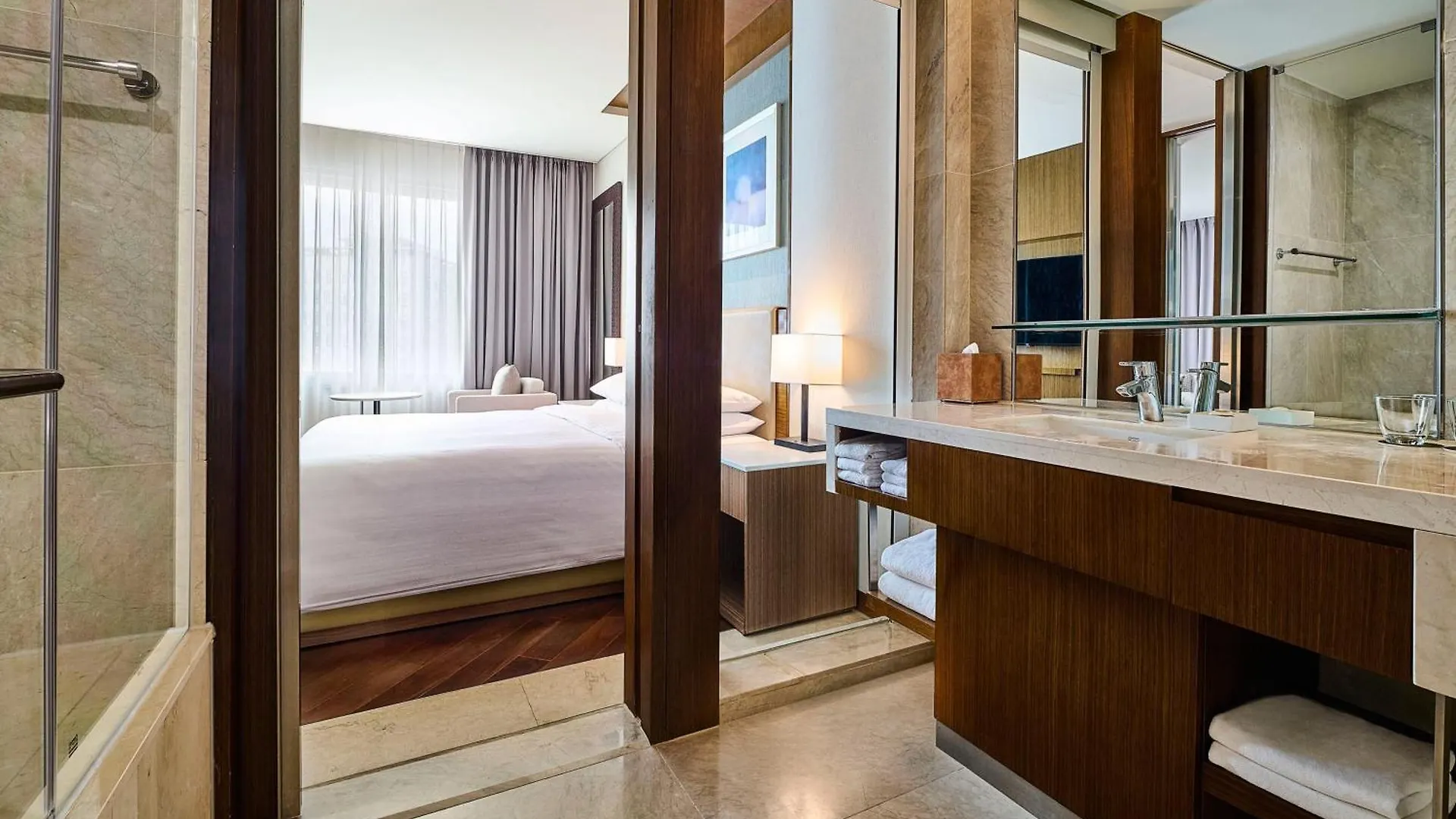Courtyard By Marriott Seoul Times Square Hotel